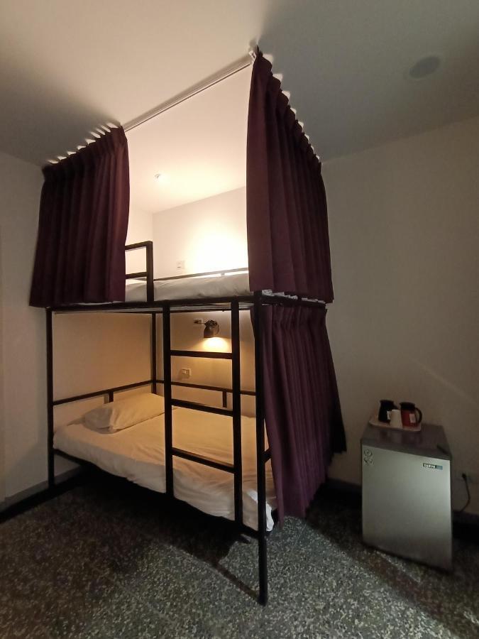 Swf淡水新五福旅館 Sinwufu Hotel Extérieur photo