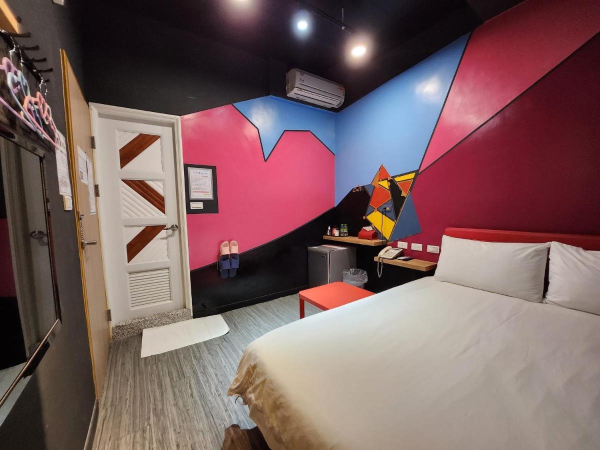 Swf淡水新五福旅館 Sinwufu Hotel Extérieur photo
