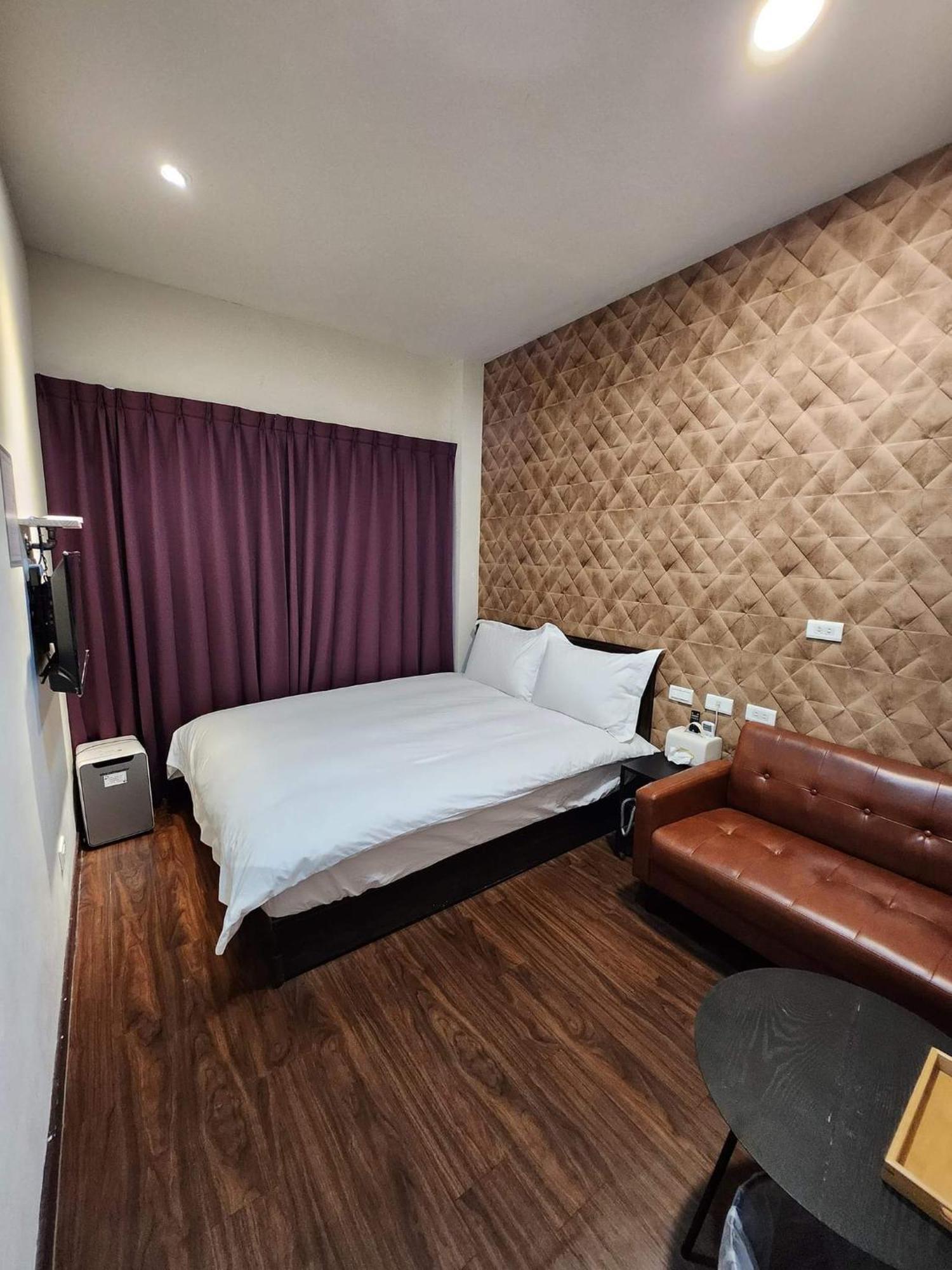 Swf淡水新五福旅館 Sinwufu Hotel Extérieur photo