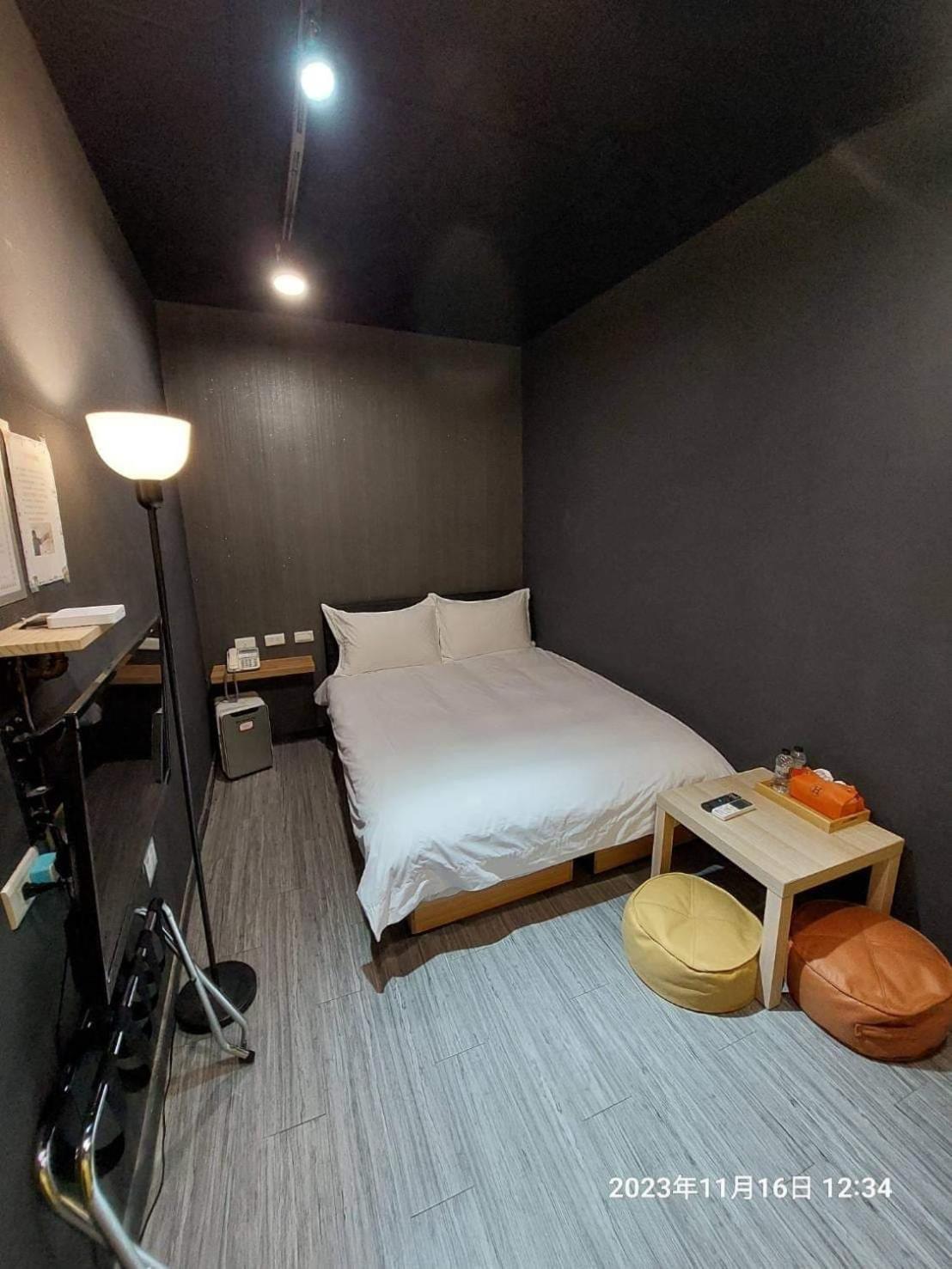 Swf淡水新五福旅館 Sinwufu Hotel Extérieur photo